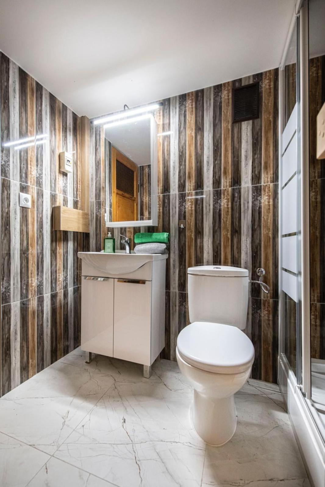 Sikorowka-sauna Jacuzzi-bizoreda Kielce