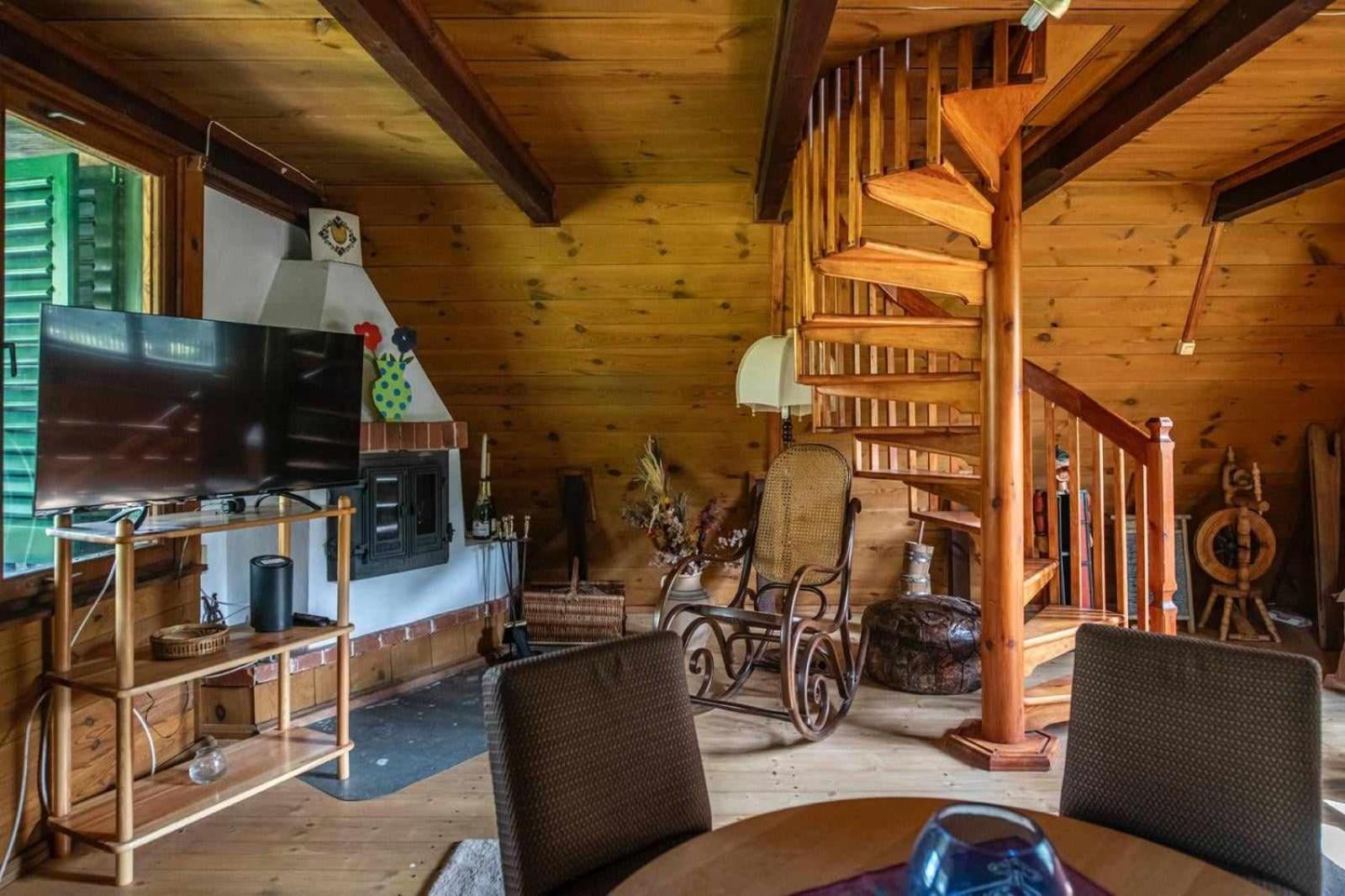 Holiday home Sikorowka-sauna Jacuzzi-bizoreda