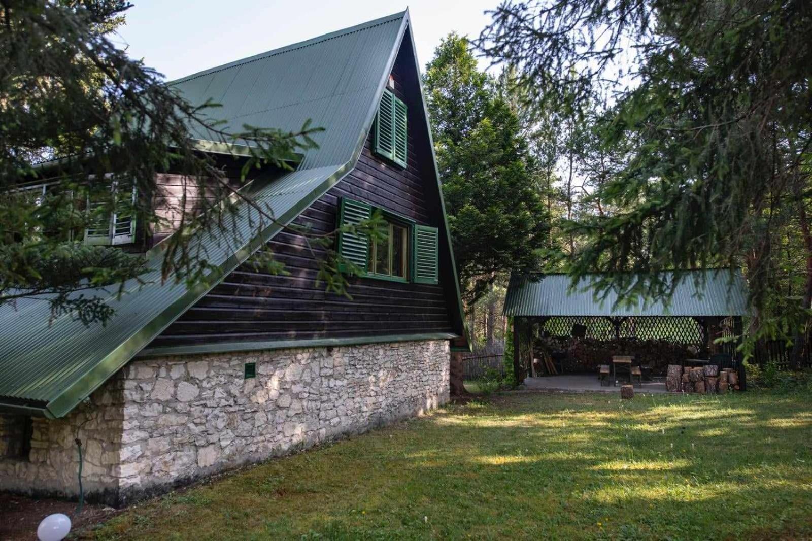 Sikorowka-sauna Jacuzzi-bizoreda Holiday home *